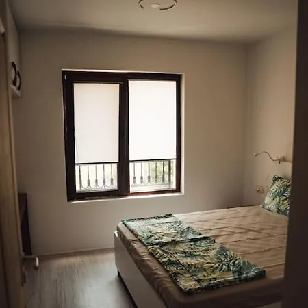 Lovely Near Kavatsi Apartament